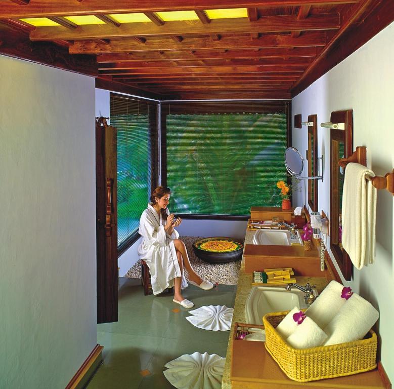 Luxury Pavillion Room Hi Tea One-hour sunset cruiseComplimentary house Wellness doctor consultation Evening Cultural program Complimentary FishingCycling Clay pottery experience,63262510:JPEG